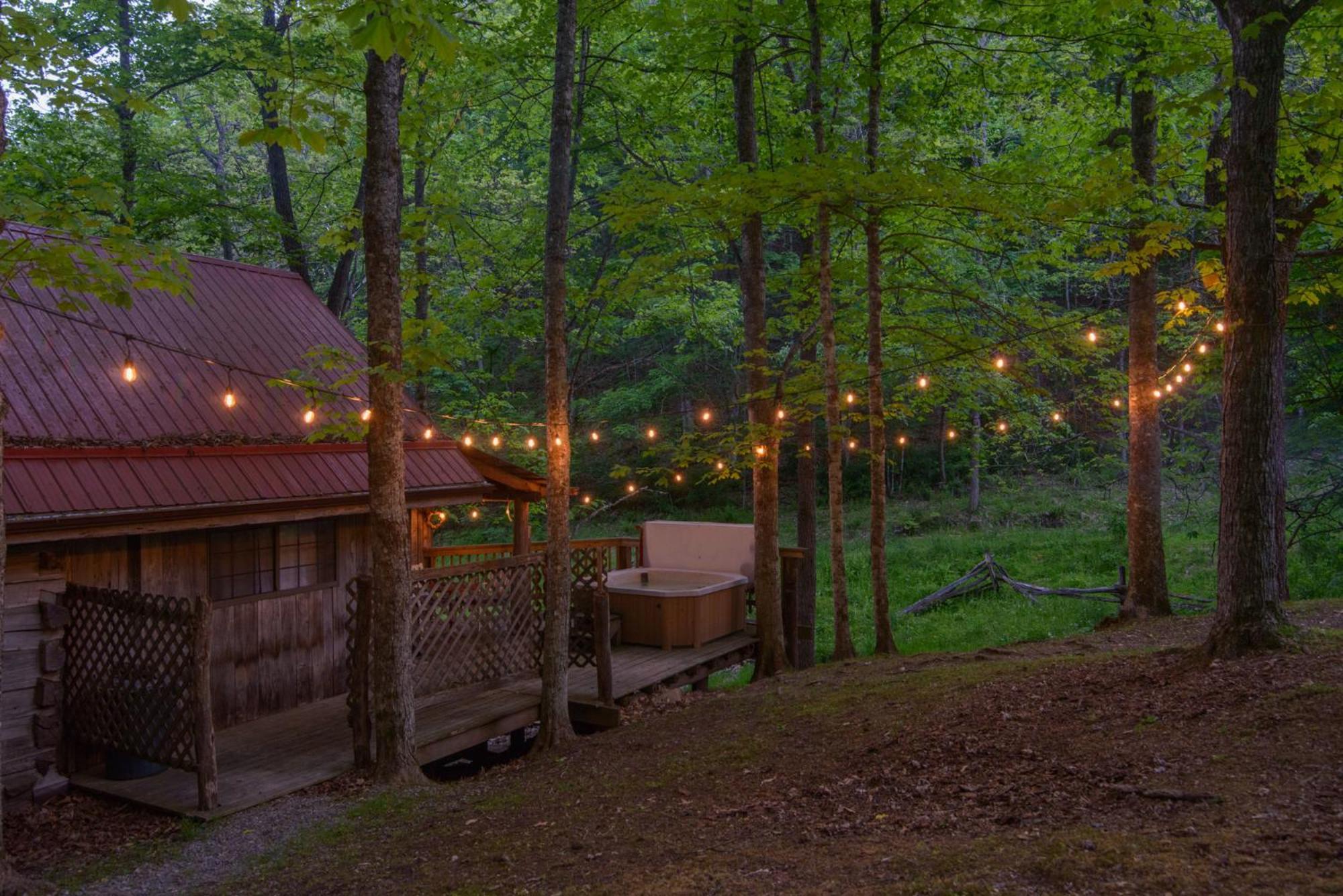Moore House Inn & Cabins Marlinton Exterior photo